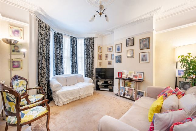 33, Kitto Road, London photo 2