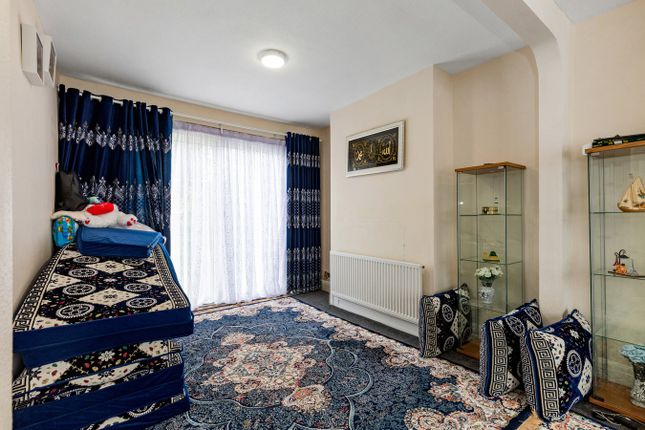 77, Wakemans Hill Avenue, London photo 2