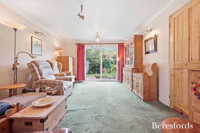 40, Rayfield Close, Dunmow photo 4