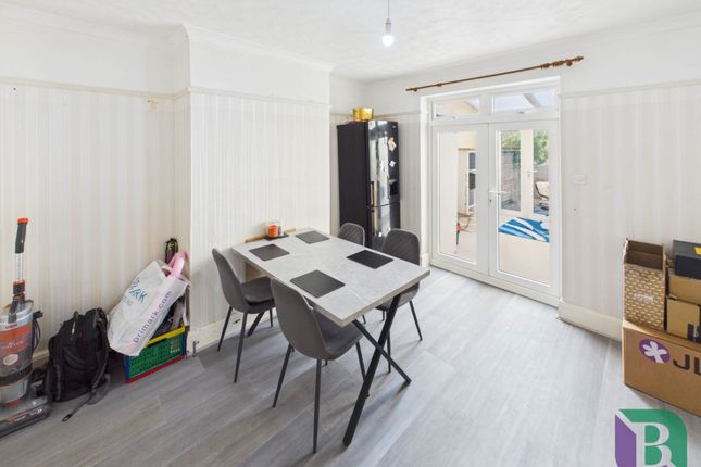14, Downham Road, Woburn Sands photo 4