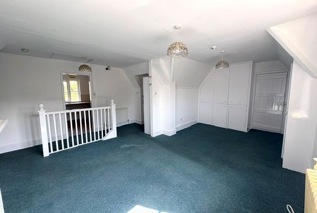 Flat 2, Eastbourne photo 3