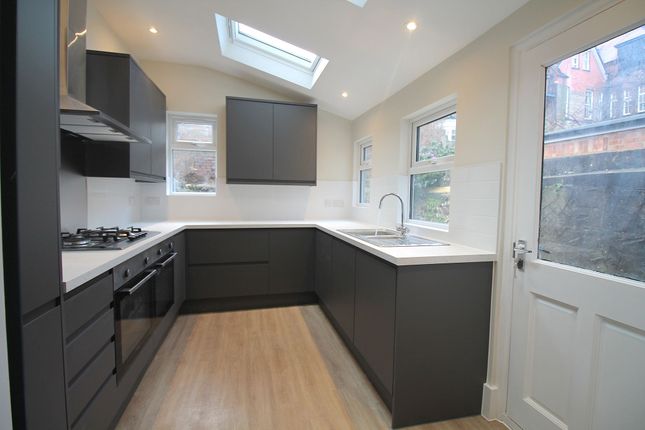 Room 4, 12 Cowper Street, Hove photo 2