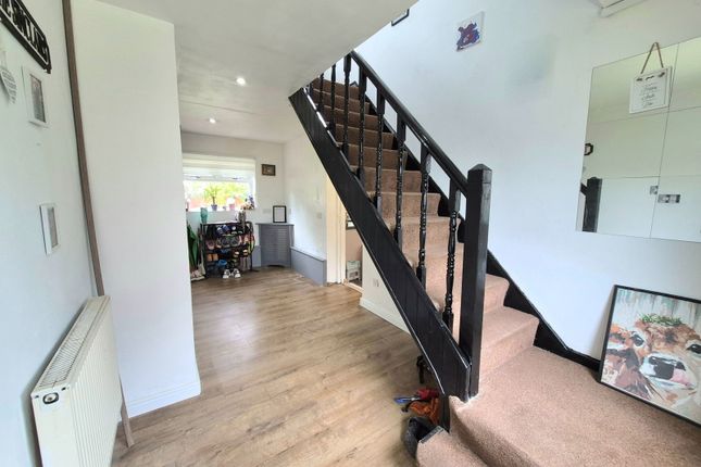 47, Hawthorn Crescent, Skelmersdale photo 2