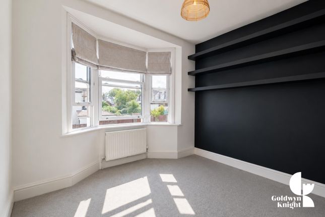 21, Montcalm Road, London photo 3