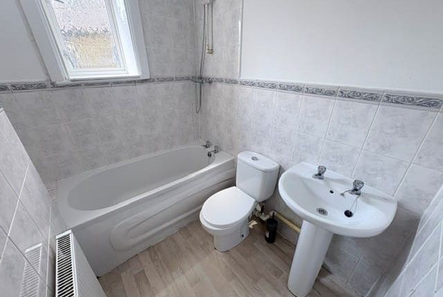 15, Albert Terrace, Bacup photo 5