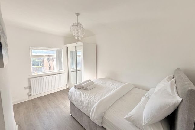 Cardinal Road, Leeds photo 5