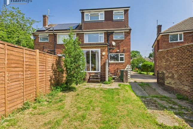 45 Copsleigh Close, Redhill photo 2