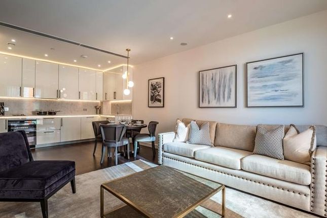 Flat to rent in Thornes House, Vauxhall
