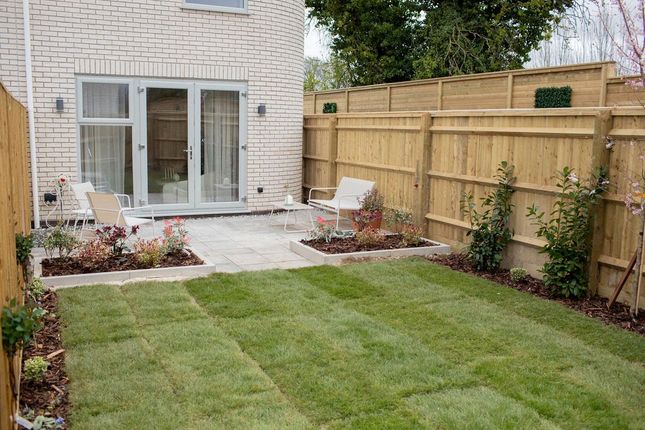 Unit 1 Rothbury Row,, Rothbury Gardens, Isleworth photo 4