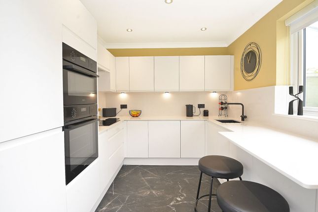17 Brookfield, Harrogate photo 4