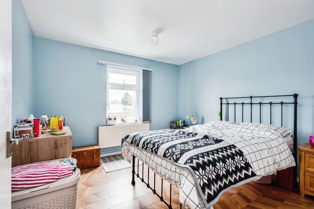Flat for sale in Ferry Hinksey Road, Oxford