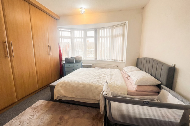 126, Blundell Road, Luton  photo 2