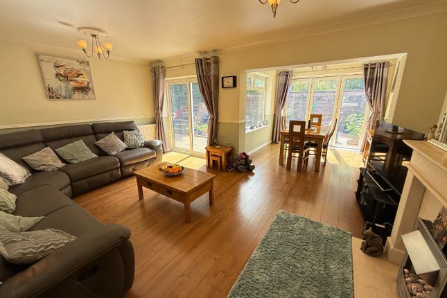 17 Bibshall Crescent, Dunstable, Bedfordshire photo 2