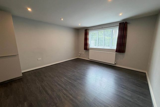 Apartment, Mab Lane, Liverpool photo 4