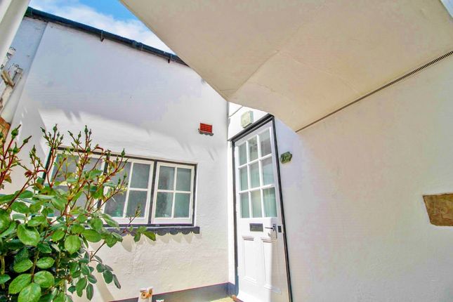 Thumbnail Cottage to rent in Sudley Road, Bognor Regis, West Sussex
