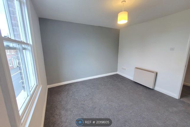 Flat to rent in High Street, Crowle, Scunthorpe