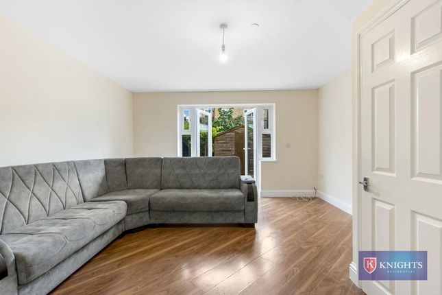 End terrace house for sale in Vicarage Road, London