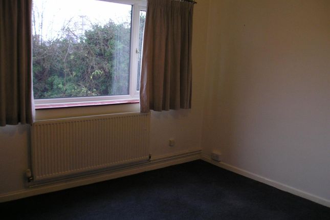 61, Lilian Close, Norwich photo 5