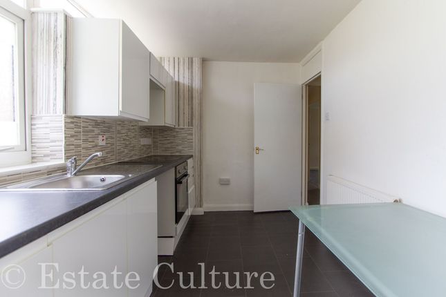 1 Darnford Close, Coventry photo 3