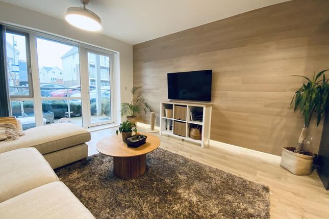 Flat 3, 2 Walters Close, Snodland photo 2