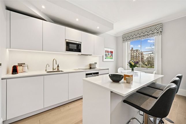 Flat 3, 9, Ladbroke Square, London photo 5
