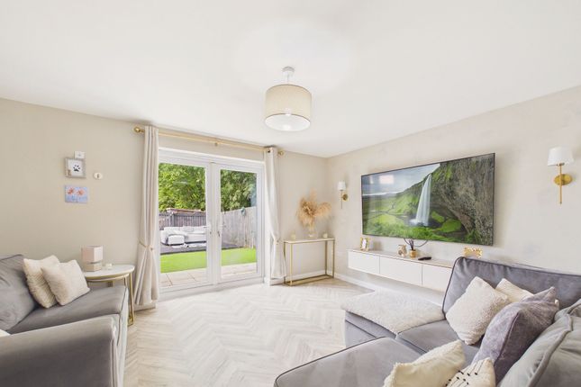 42 Ravensworth Road, Gateshead photo 2