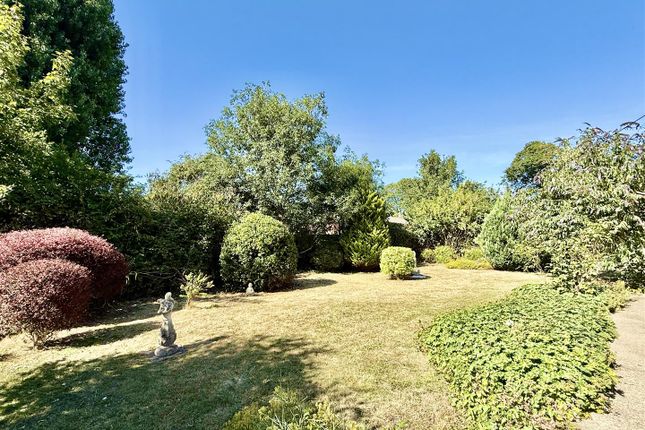 33, Coronation Road, Swindon photo 2