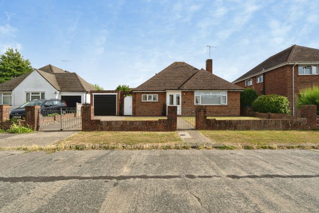 28, St. Marys Close, Littlehampton photo 2