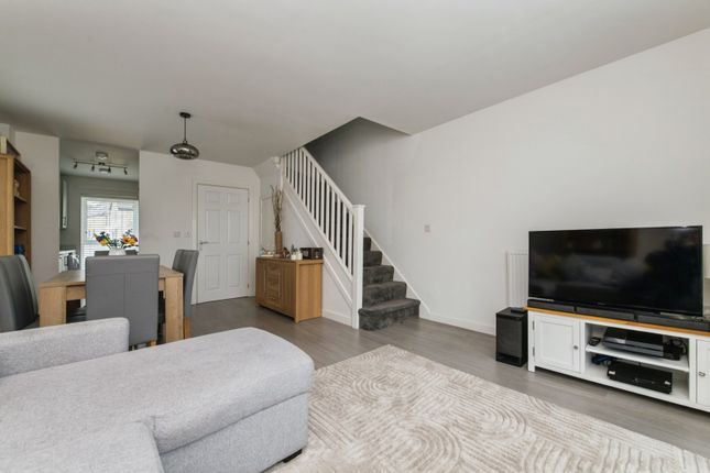 21, Alder Drive, Devon photo 2