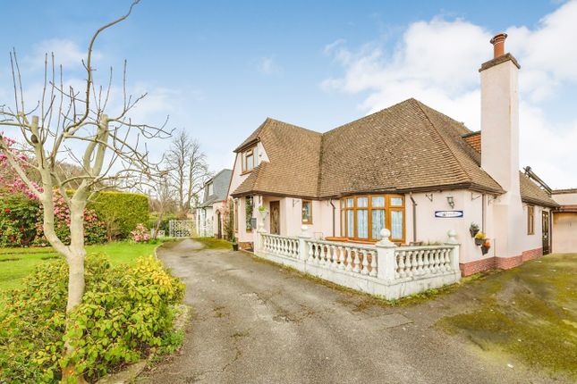 Detached house for sale in Faversham Road, Kennington, Ashford