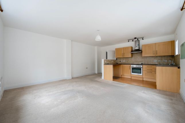 Flat 1, 44-46, High Street, Lyndhurst photo 3