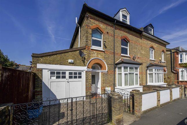 Maisonette for sale in Talbot Road, Isleworth