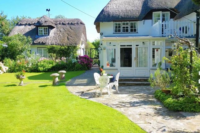 Brook Cottage, Burley Road, Christchurch photo 4