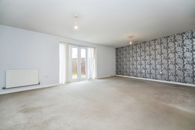 Town house for sale in Stinsford Crescent, Swindon