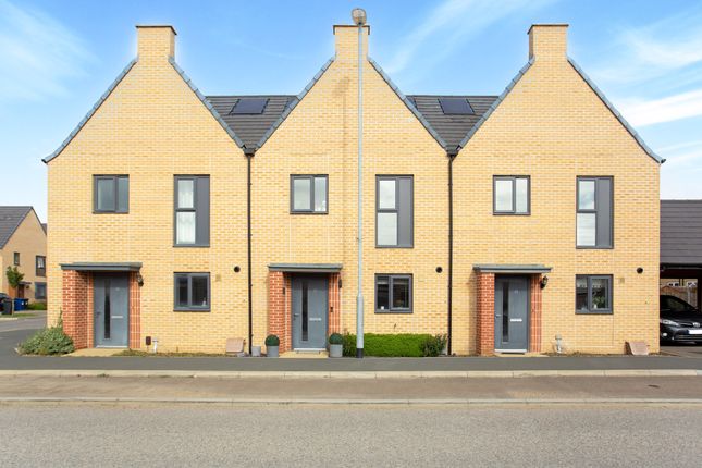 Thumbnail Terraced house for sale in Stirling Road, Cambridge
