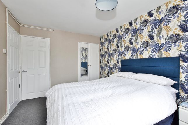 Flat for sale in Buttermere Place, Linden Lea, Watford