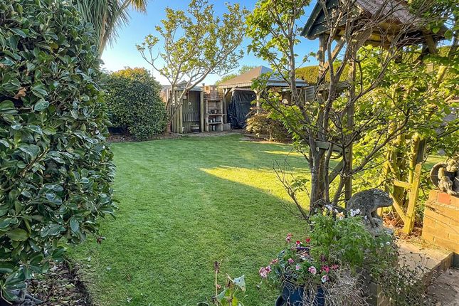 12A, Oakcroft Gardens, Littlehampton photo 2