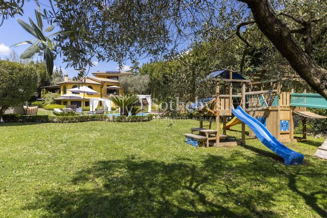 Villa for sale in Largo Dell'olgiata, Roma, Lazio