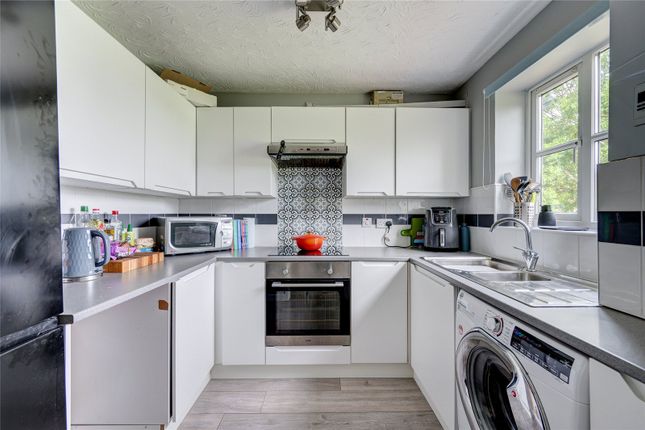 23, Farriers Green, Telford photo 3