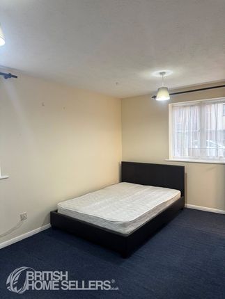 9 Rose Court,, Vicars Bridge Close, Wembley photo 5
