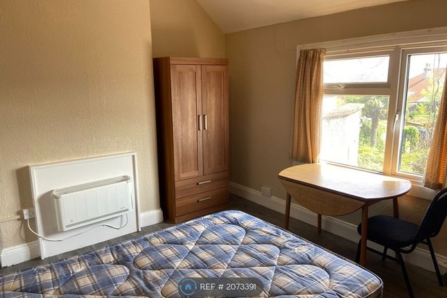 Thumbnail Room to rent in Manor Park, Bristol