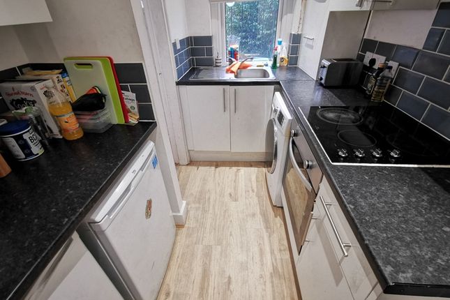27, Martin Terrace, Leeds photo 3