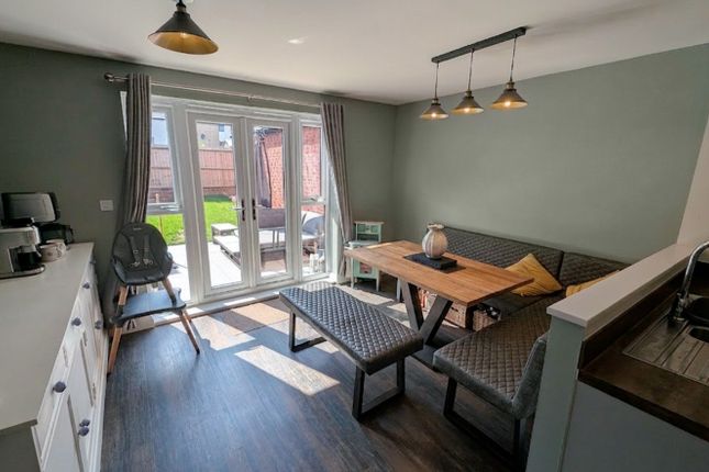 24, Taylor Crescent, Yate photo 4
