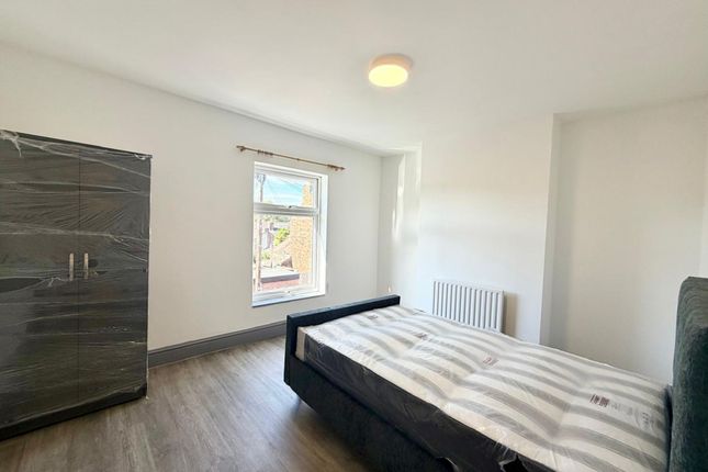 15 Freehold Street, Newcastle photo 3
