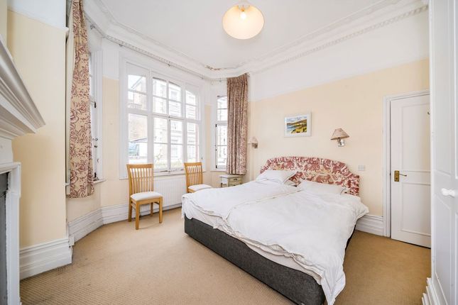 Flat 14, 2, Challoner Street, London photo 4