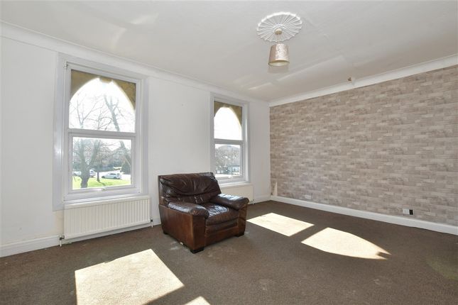 Chigwell Road, Woodford Green photo 4