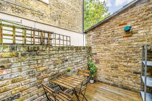 Flat A, 13, Hillfield Road, London photo 2
