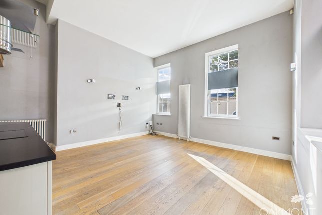 Flat 3, Exchange House, Hornchurch photo 4