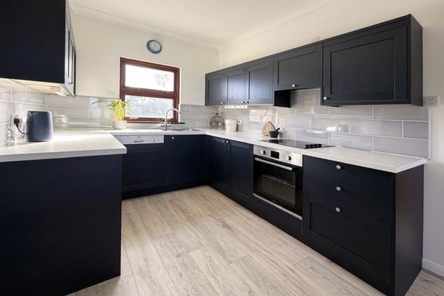Azime Court, Rock Road, Rock photo 4