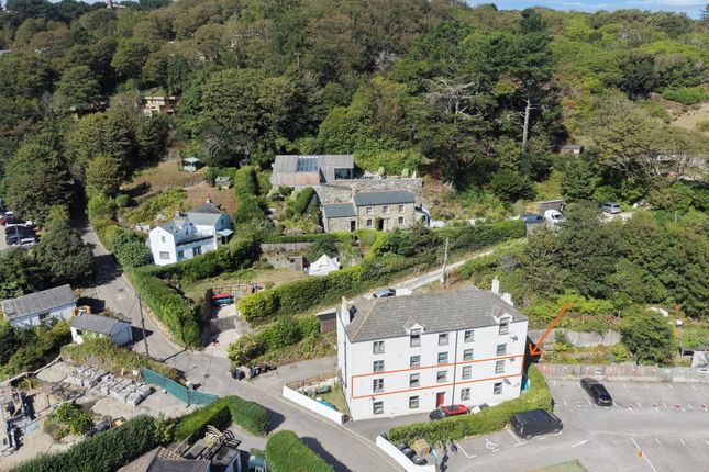 2 Trevaunance Flats,Seathrift, Trevaunance Cove, St. Agnes photo 2